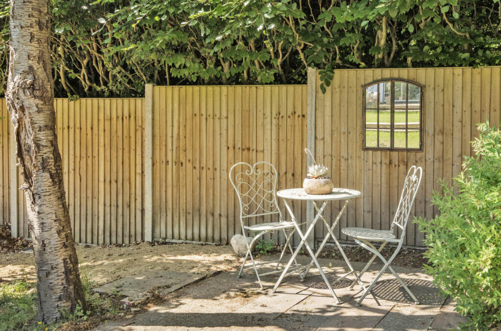 1295987-7-68276b7...