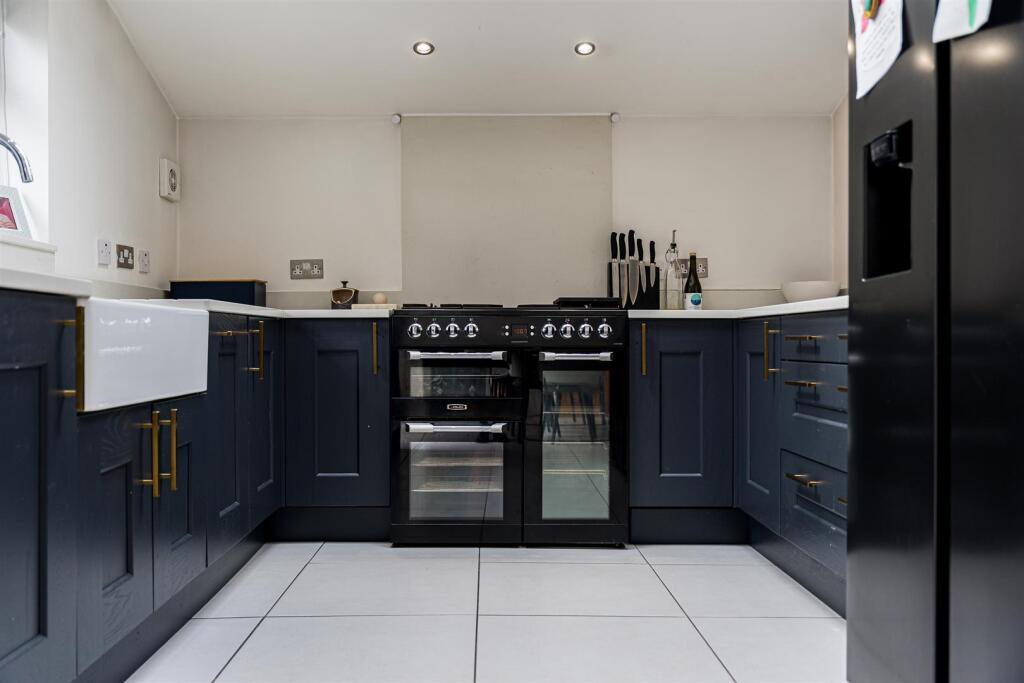 Kitchen Area 3