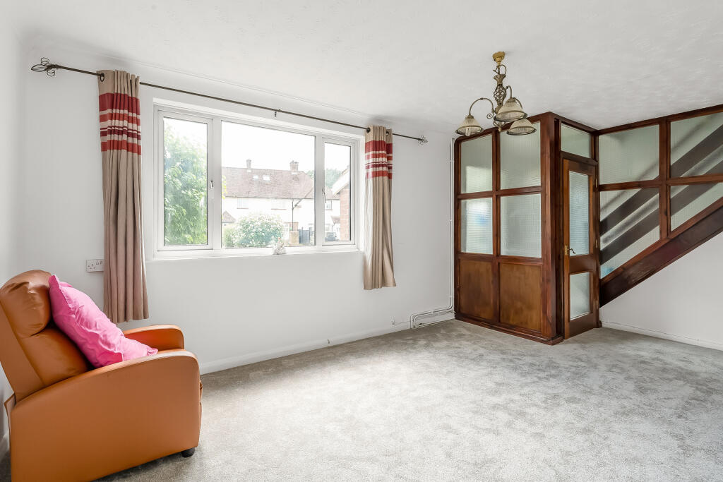 31-Pollards-Oak-Road-27