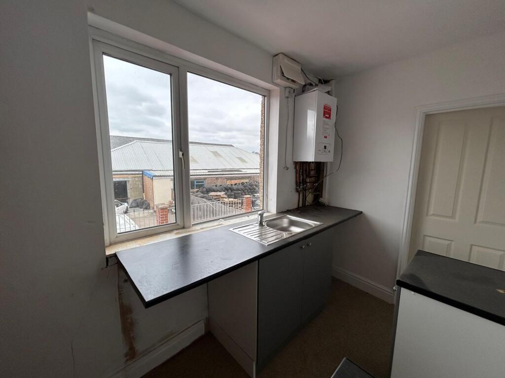 14 Railway Street - Kitchen