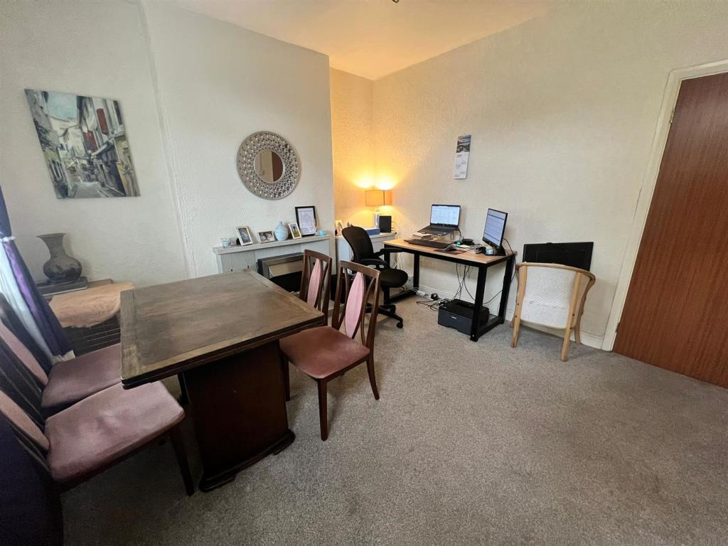 Dining Room.jpg