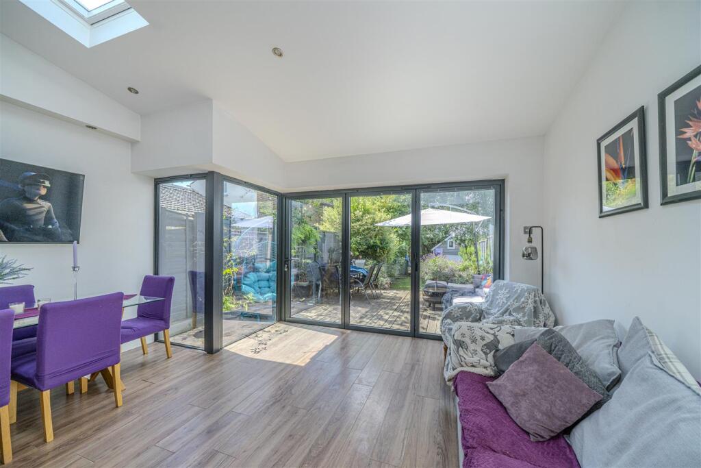 Dining/Family Room