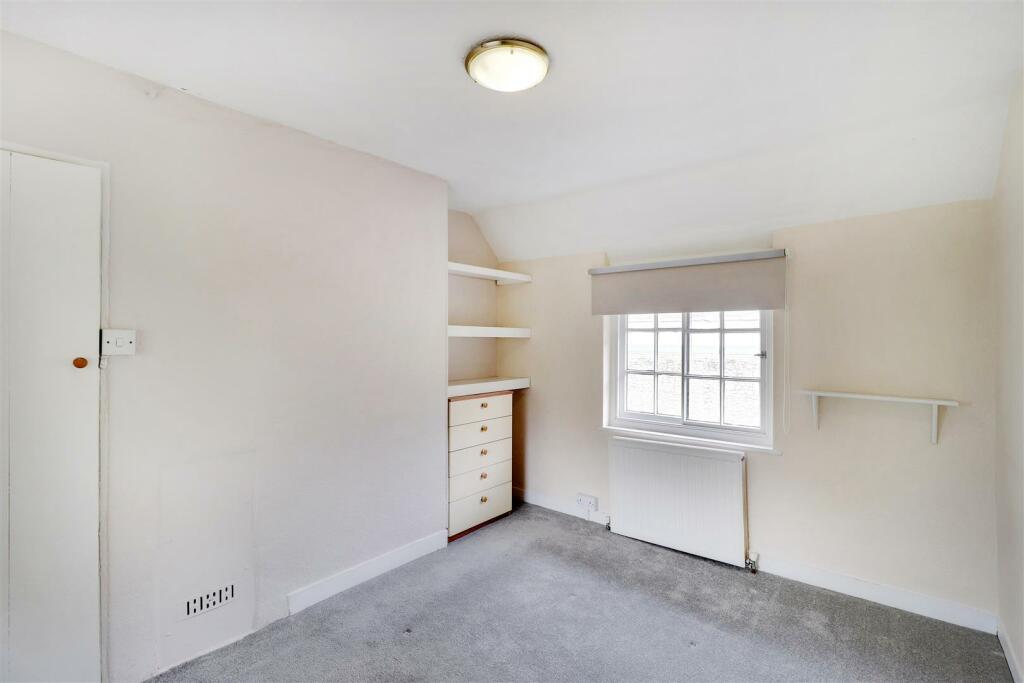 BEDROOM (2)