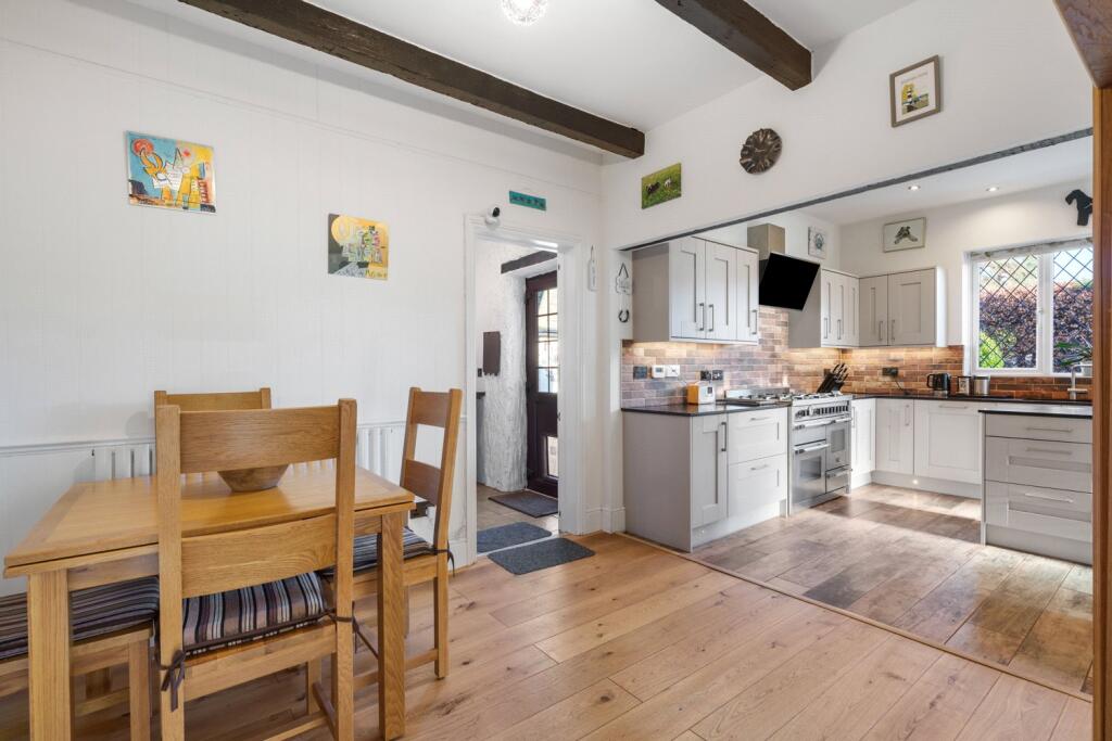 Breakfast/Kitchen Rm