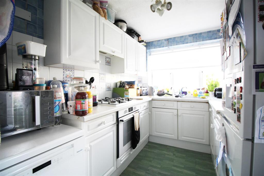 Kitchen.JPG