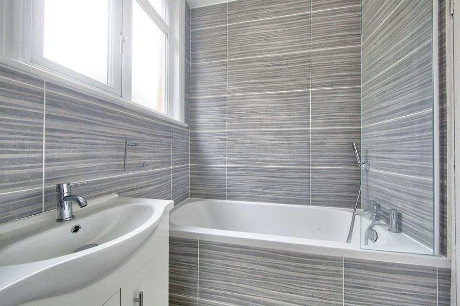 35b_lewin_road_bathr