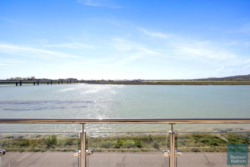 Oystercatcher Apartments, Flat 9-020.jpg