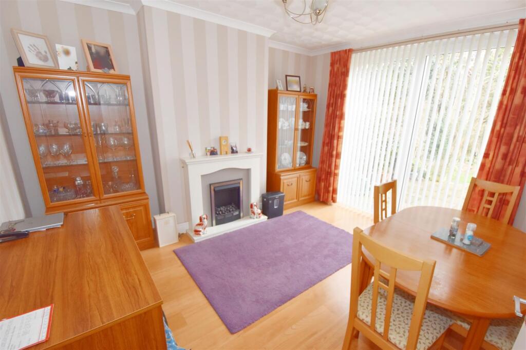 Dining room.jpg