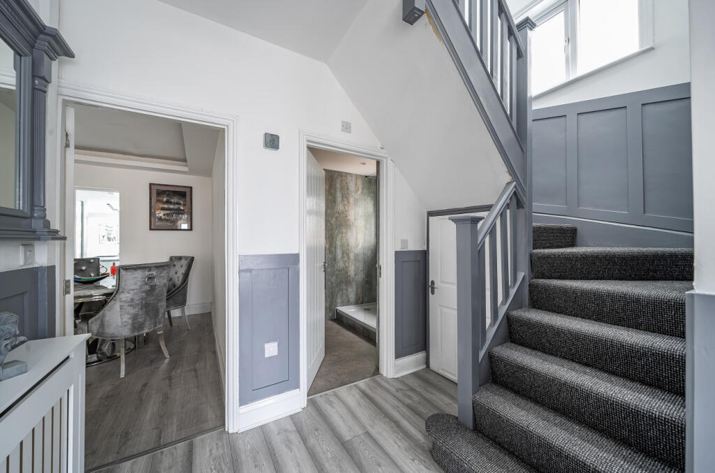 127967016683f3c7d54af8