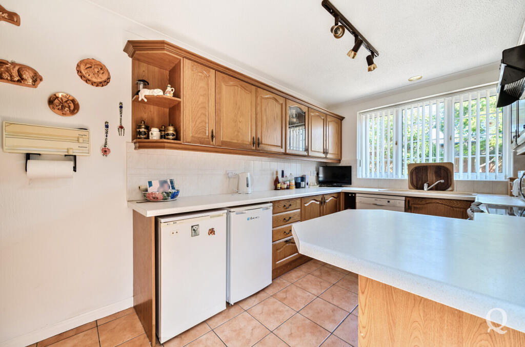 b1f44335-2d16-490...