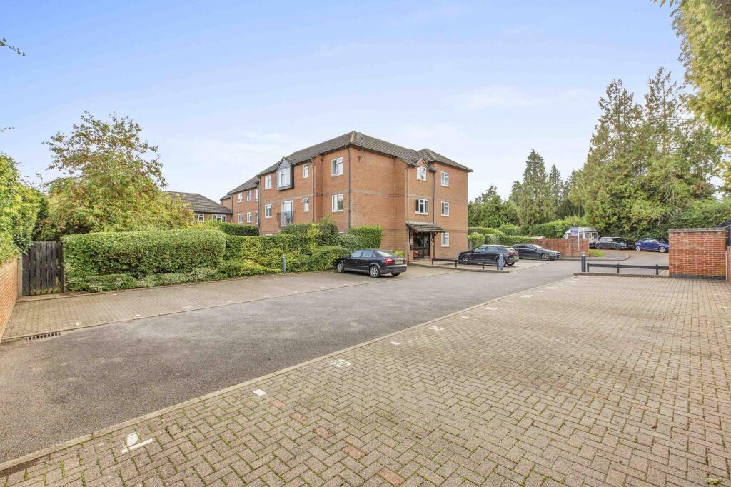 4 Alfred Davis Court, SL7 3EA (LOW RES)-3