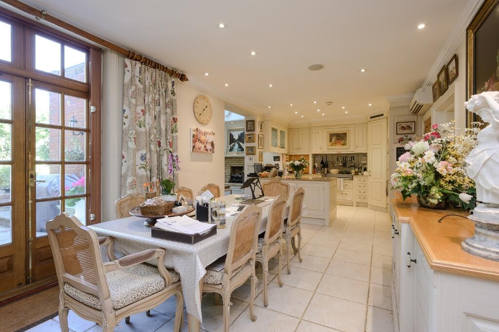 Kitchen/Breakfast
