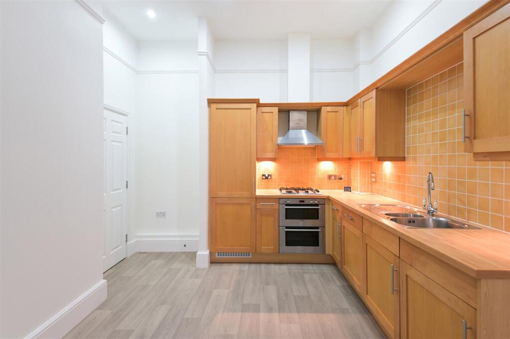 New WELLESLEY HOUSE,6-19 (1).jpg