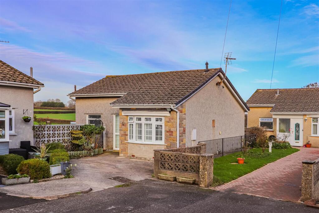 Roberts Close -38.jpg