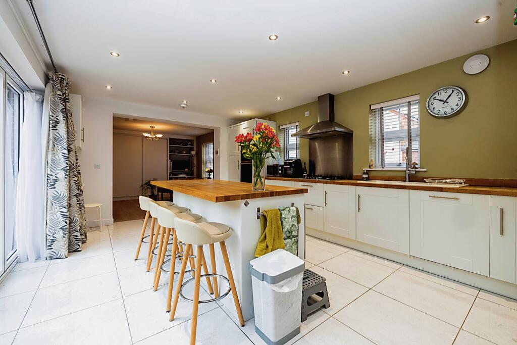 Kitchen/Breakfast
