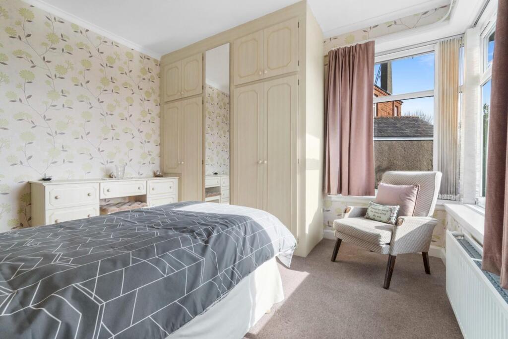 17_4 blytheswood crescent, largs  (15).jpg