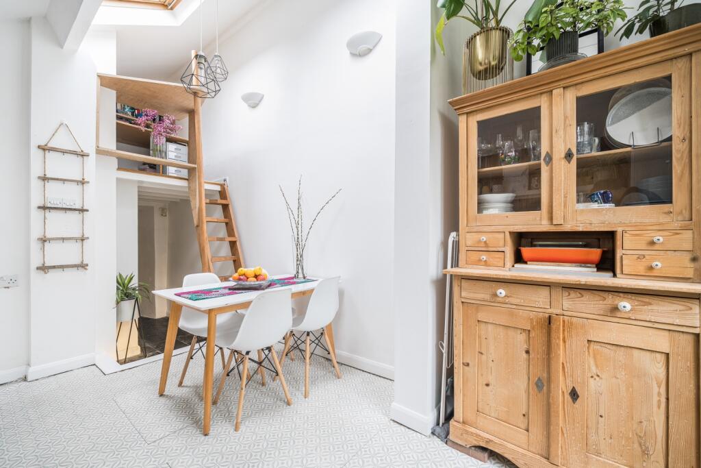 1371507-10-6914a8ad493e7