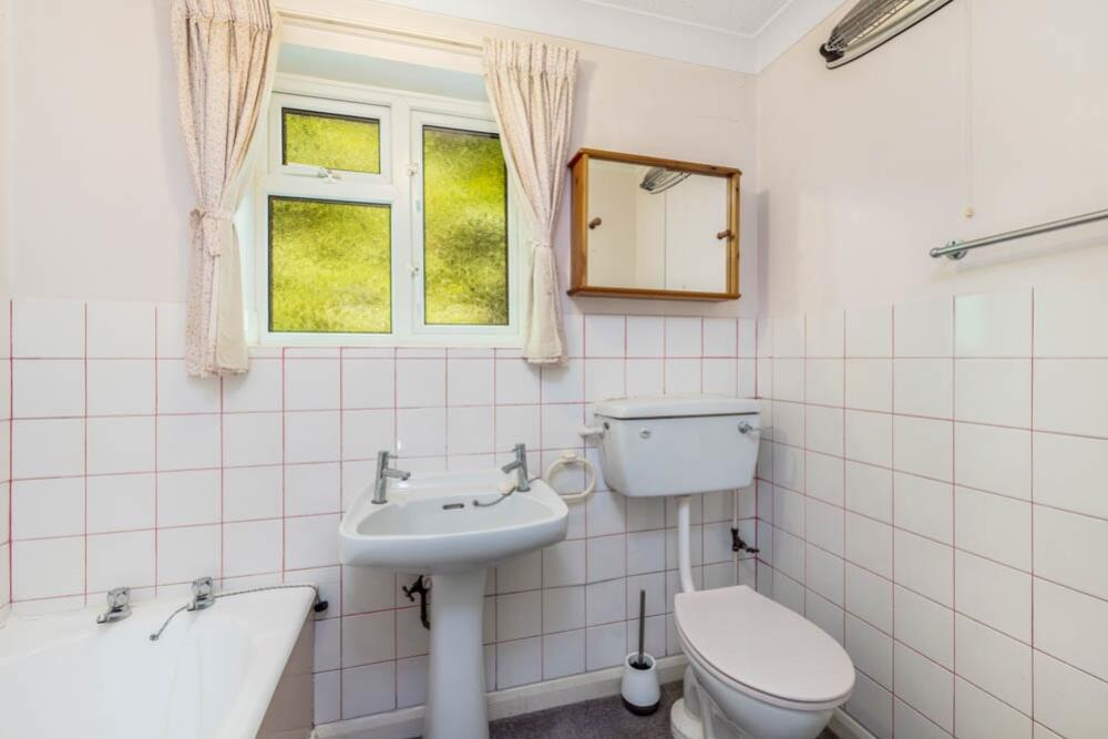 25 Bow Gate (Gosberton)-20