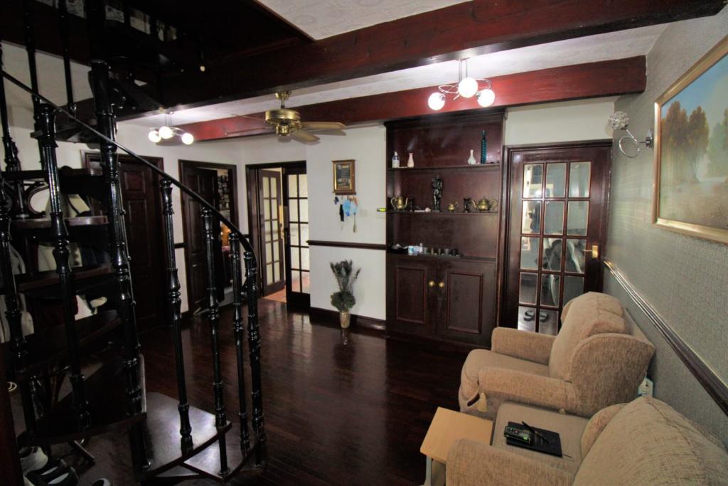 Entrance Porch &amp; Hallway
