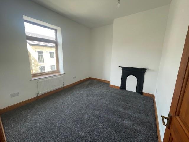 Bedroom 1.jpg