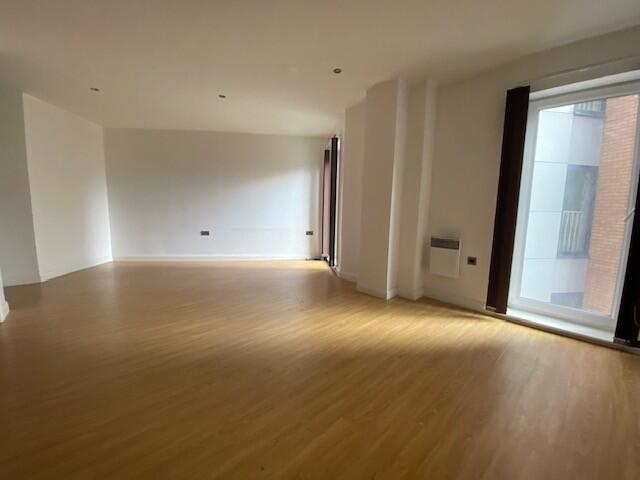 Lounge 1 T202507251425.jpg