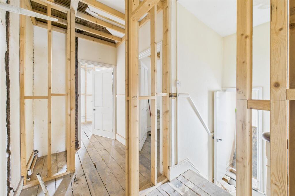 15 Eastover, Bridgwater, Somerset TA6 5AG | Freeho