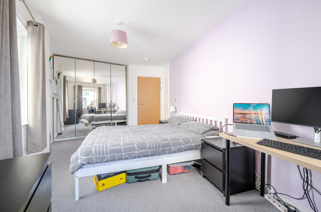 1318276-14-686bb8...