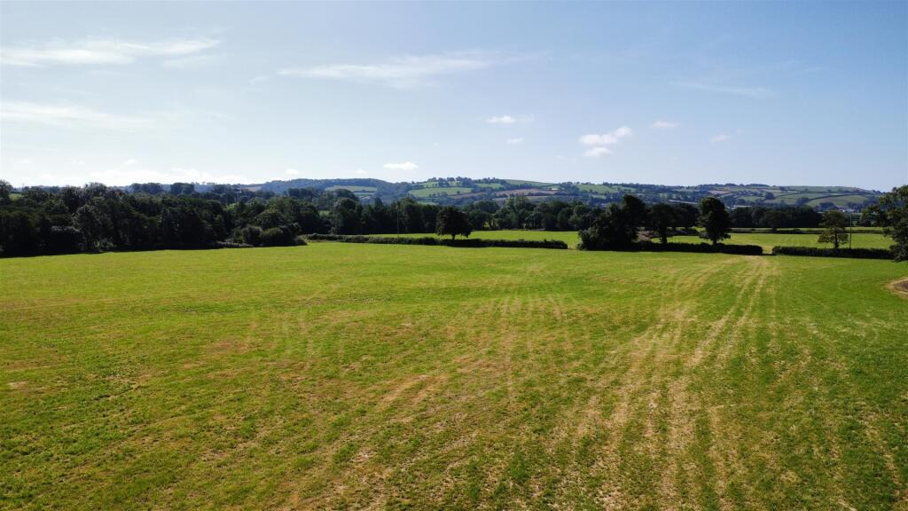 dji_fly_20250710_095826_138_1752137917140_photo_op