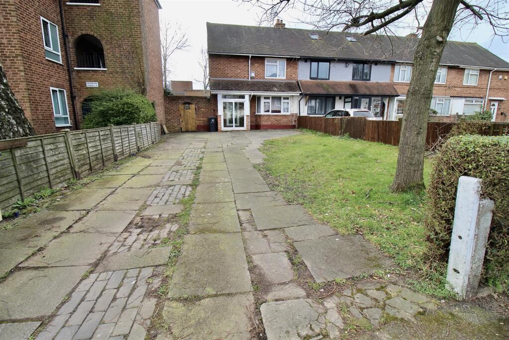 Front Garden/Driveway