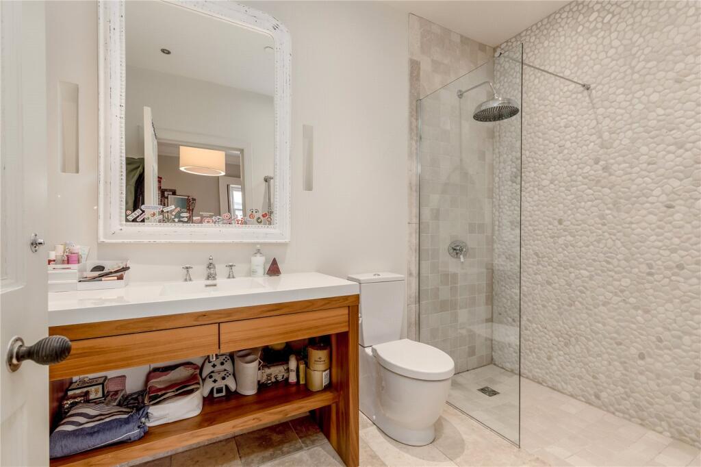 En Suite Shower Room