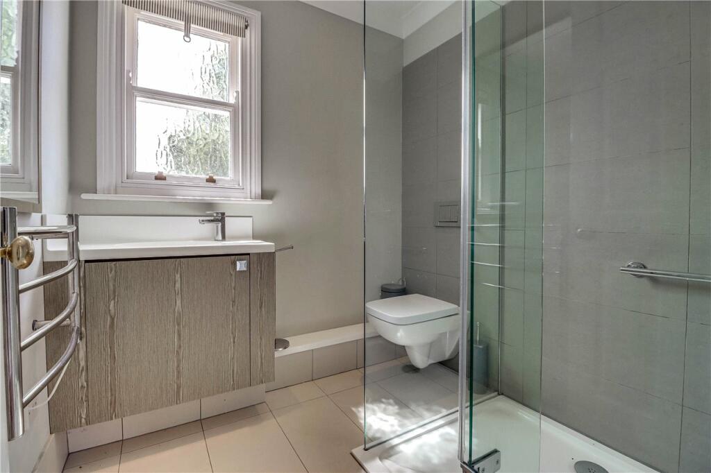 Family Shower Room