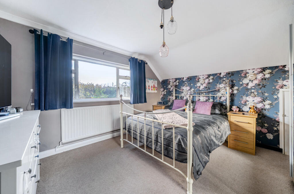 1387099-6-6932b07...