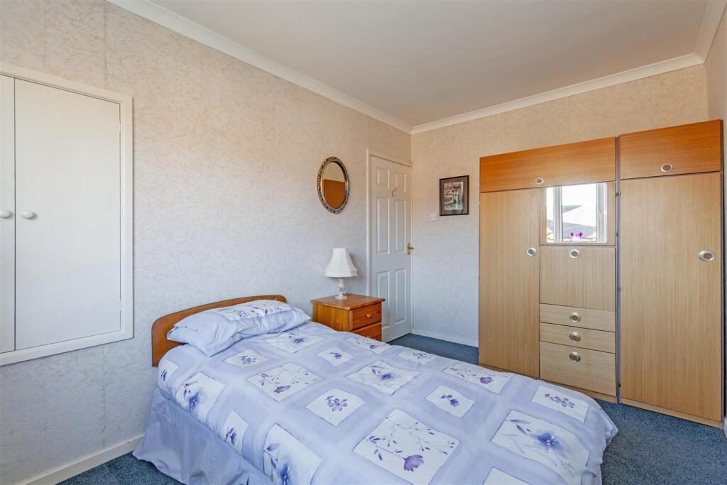 Bedroom 3-2.jpg