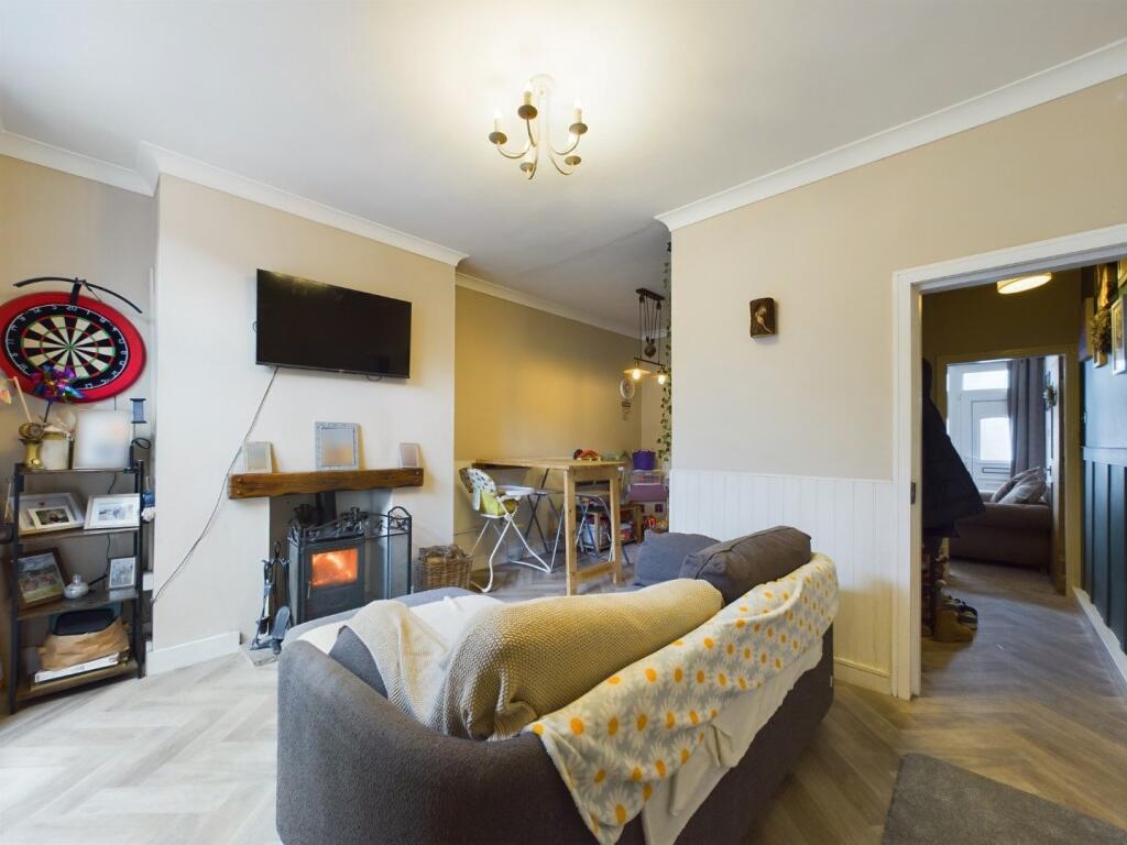 Living/Dining Area