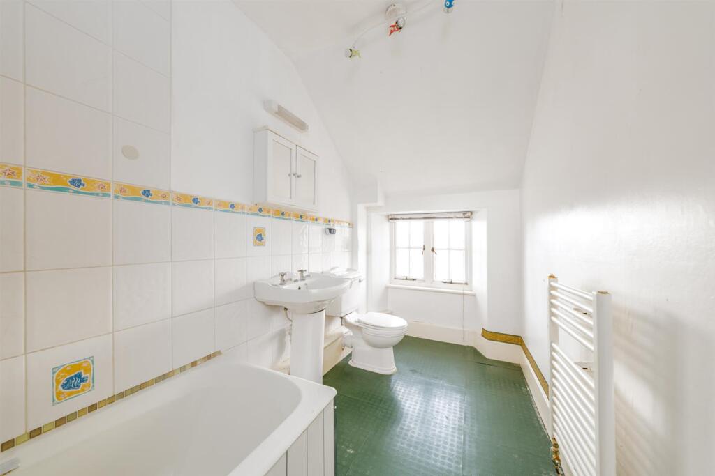 59 High Street Coldstream-16.jpg