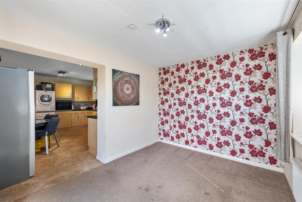 121 Warmwells Lane-02.jpg