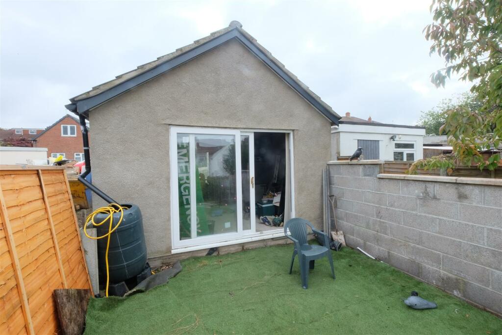 Garage and Garden to the Rear of 209, Luckwell Roa