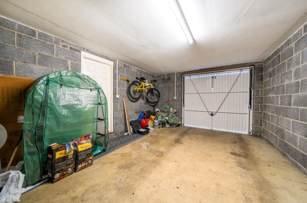 1381410-11-6914773a01206-ARW