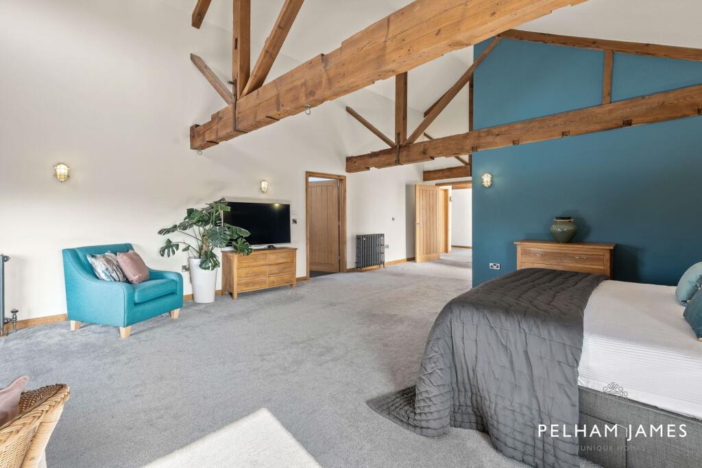 Principal Suite, St Pega's Granary, Peakirk