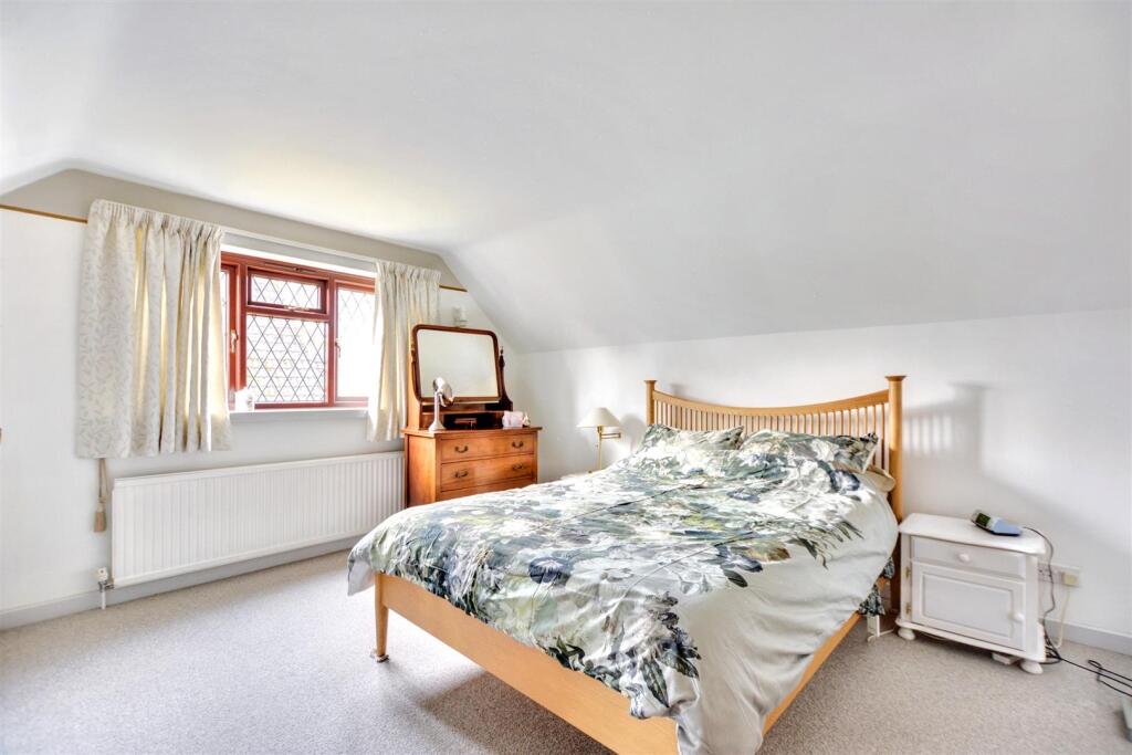 Bedroom 4_1.jpeg
