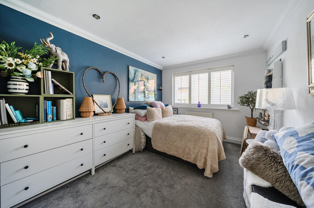 1307179-13-684ae3...