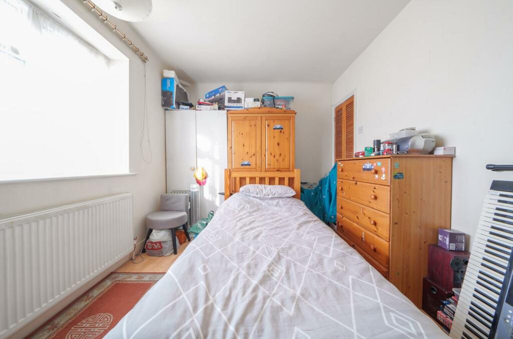 Davidson Frost-Wellings, DFW, Honeypot Lane, Bed.j