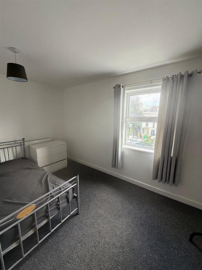 Bedroom 3 Pic 6.jpg
