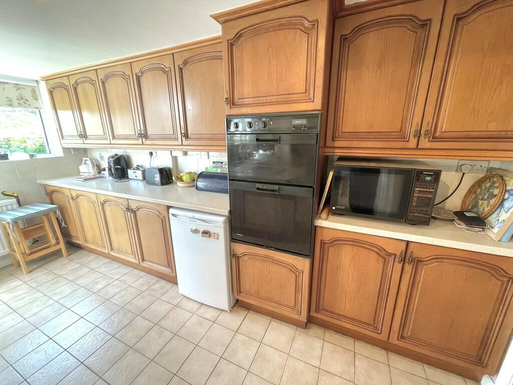 3b Fitzalan Road ...