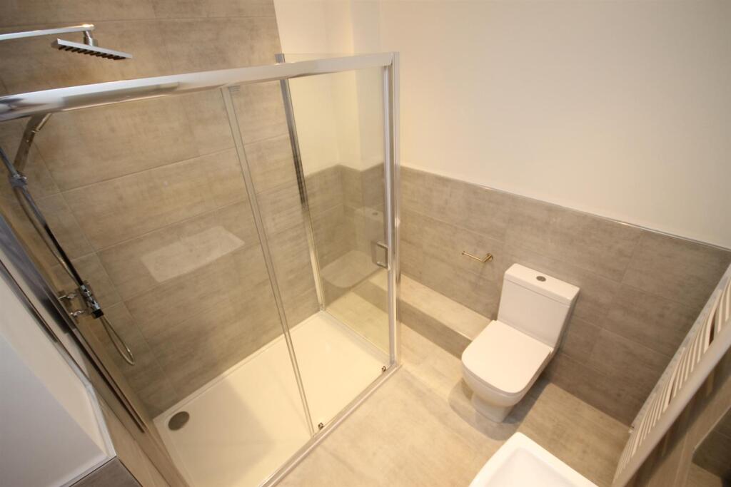 BED 4 ENSUITE