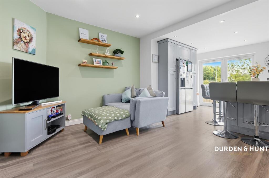 Northumberland Avenue