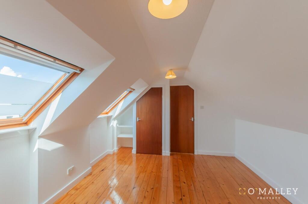 Master bedroom (2).jpg