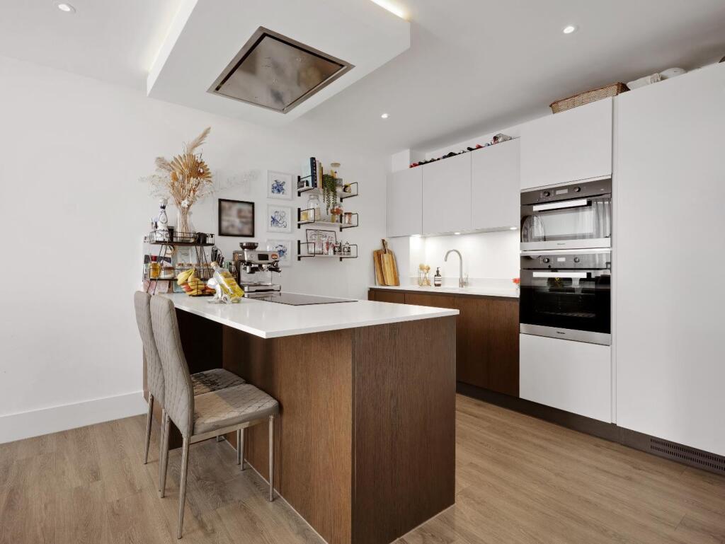 P1437938.jpg