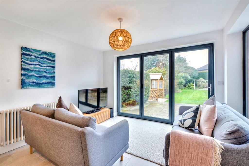 Living/Dining Kitchen