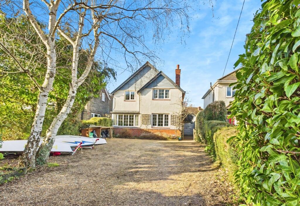 Satchell Lane, Hamble, Southampton, SO31